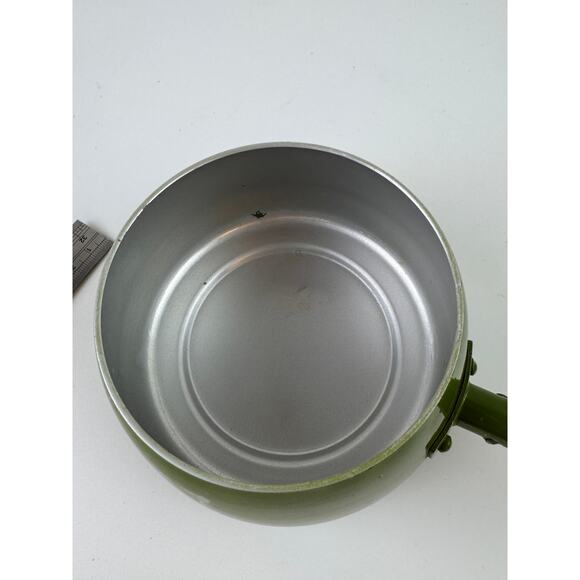 Vintage Tiny Avocado Fondue Pot Aluminum Wooden Single Handle with Lid - Picture 9 of 9